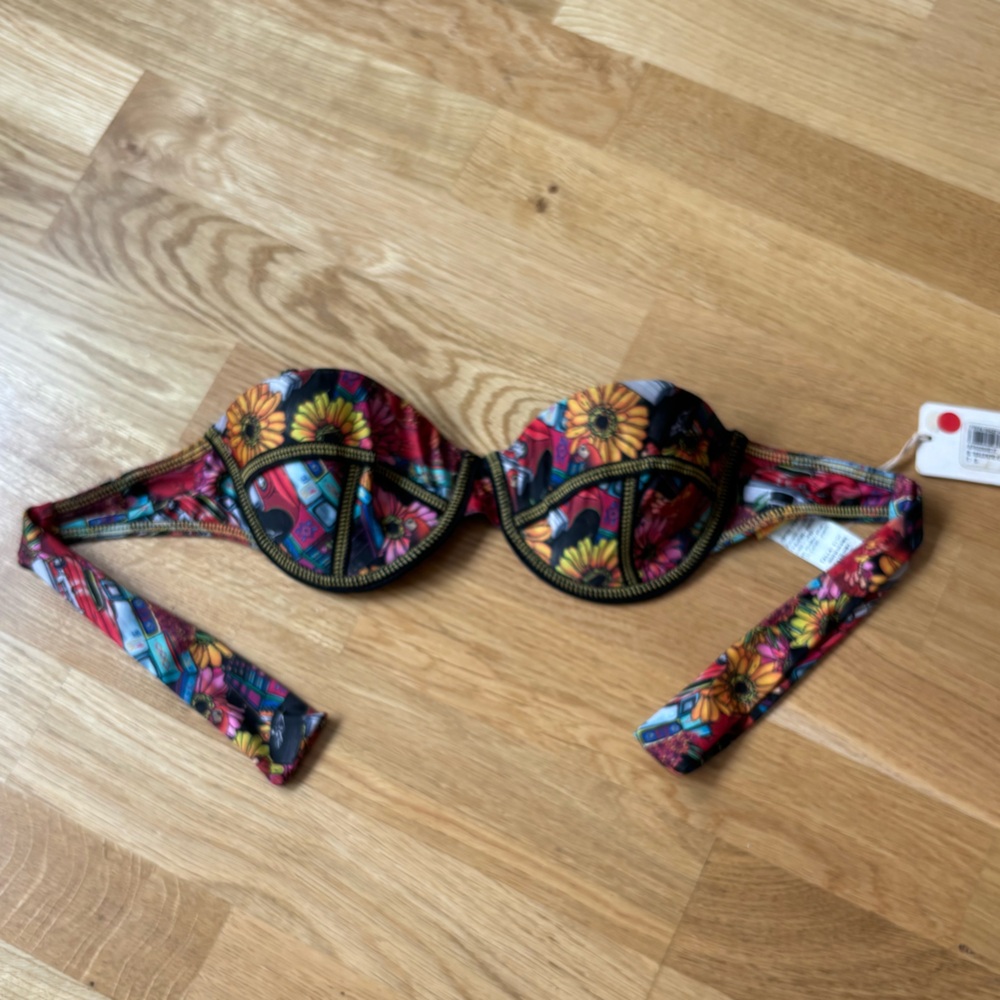 Aqua Benita Bikini top